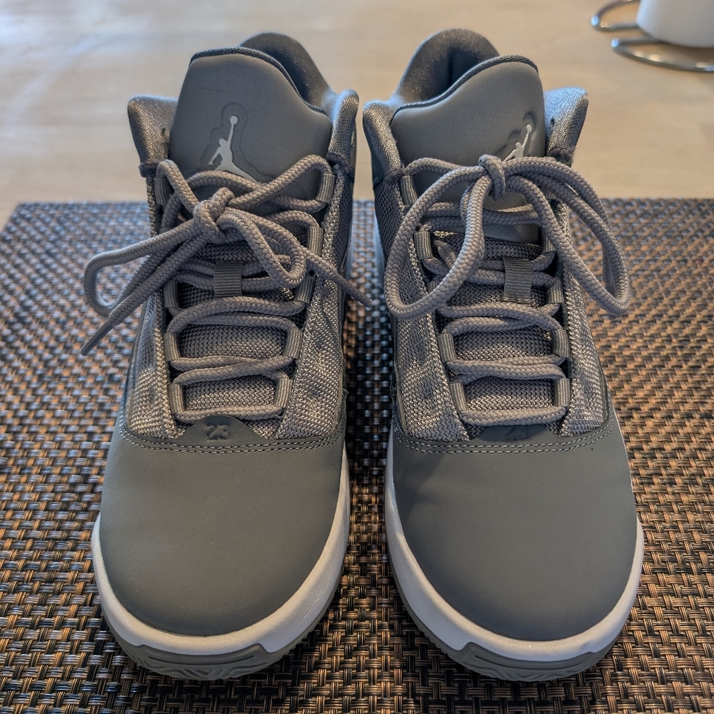Big kids lifestyle Jordans 5.5Y